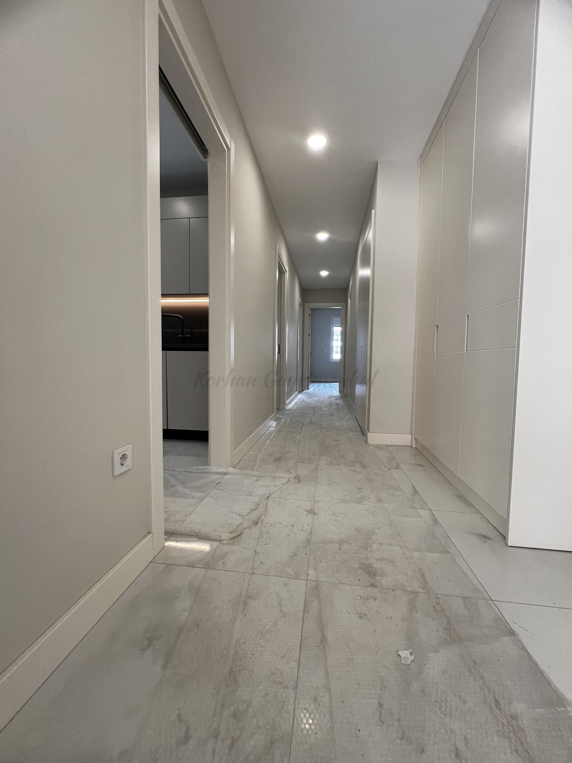 CADDEBOSTAN BAĞDAT CADDESİNE ÇOK YAKIN 115M2 NET 3+1 SIFIR