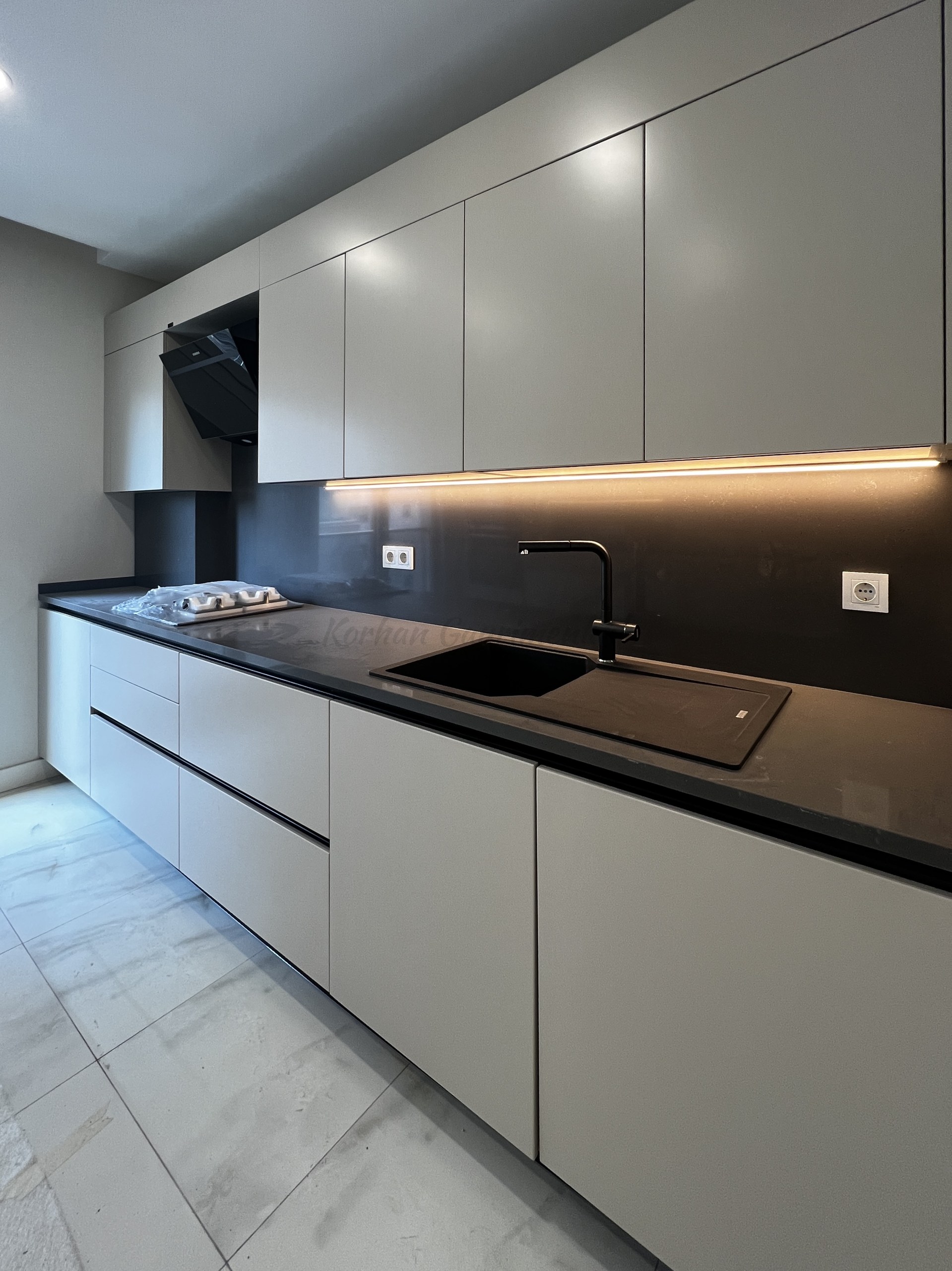 CADDEBOSTAN BAĞDAT CADDESİNE ÇOK YAKIN 115M2 NET 3+1 SIFIR