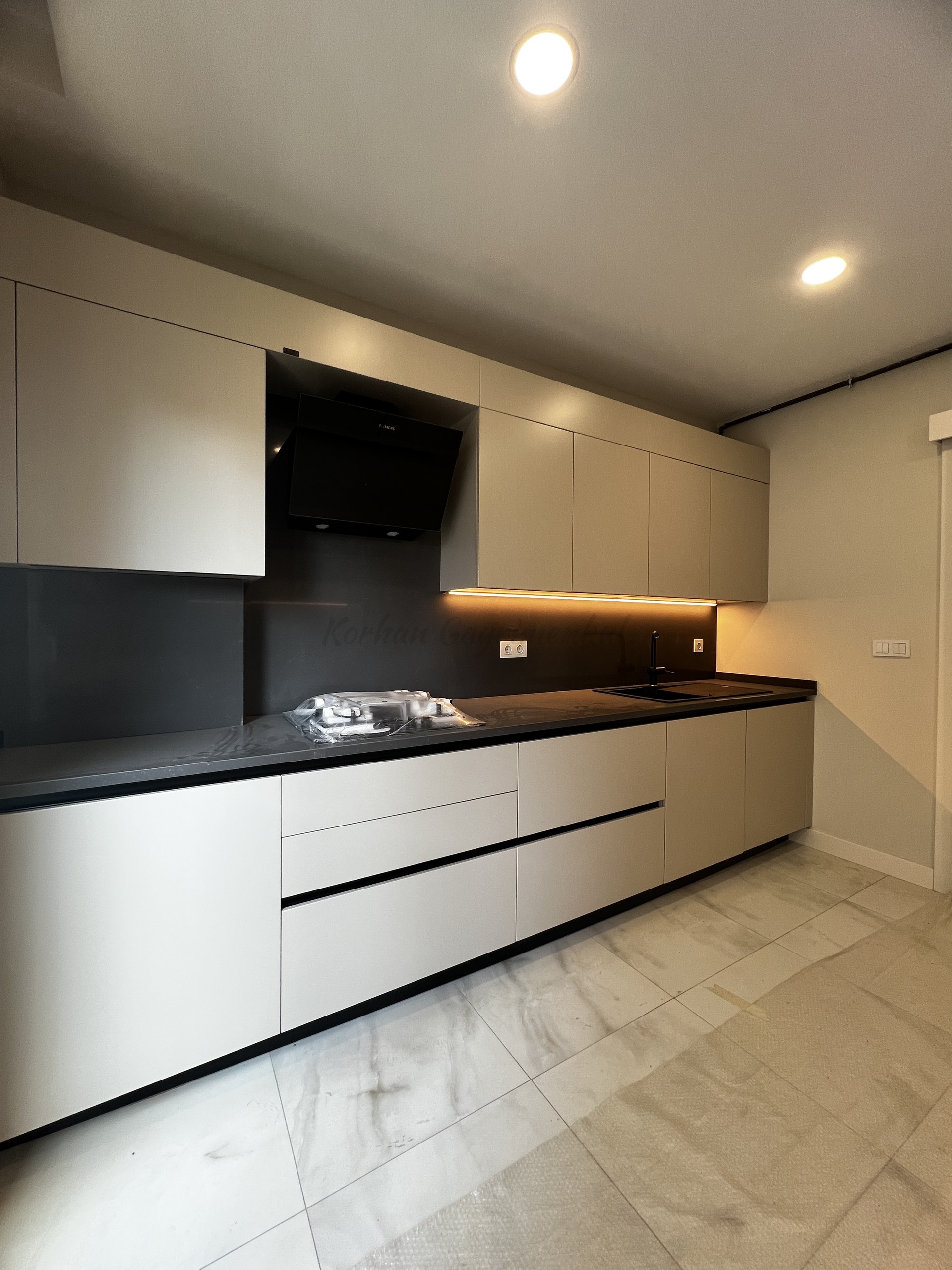 CADDEBOSTAN BAĞDAT CADDESİNE ÇOK YAKIN 115M2 NET 3+1 SIFIR