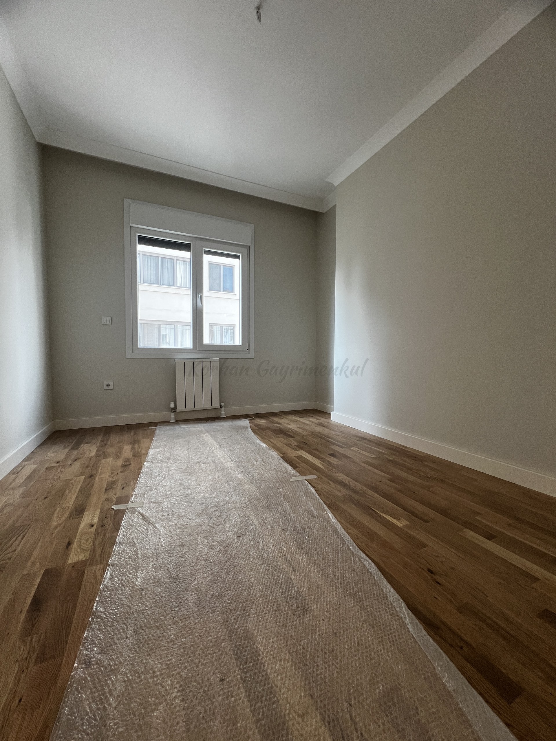 CADDEBOSTAN BAĞDAT CADDESİNE ÇOK YAKIN 115M2 NET 3+1 SIFIR