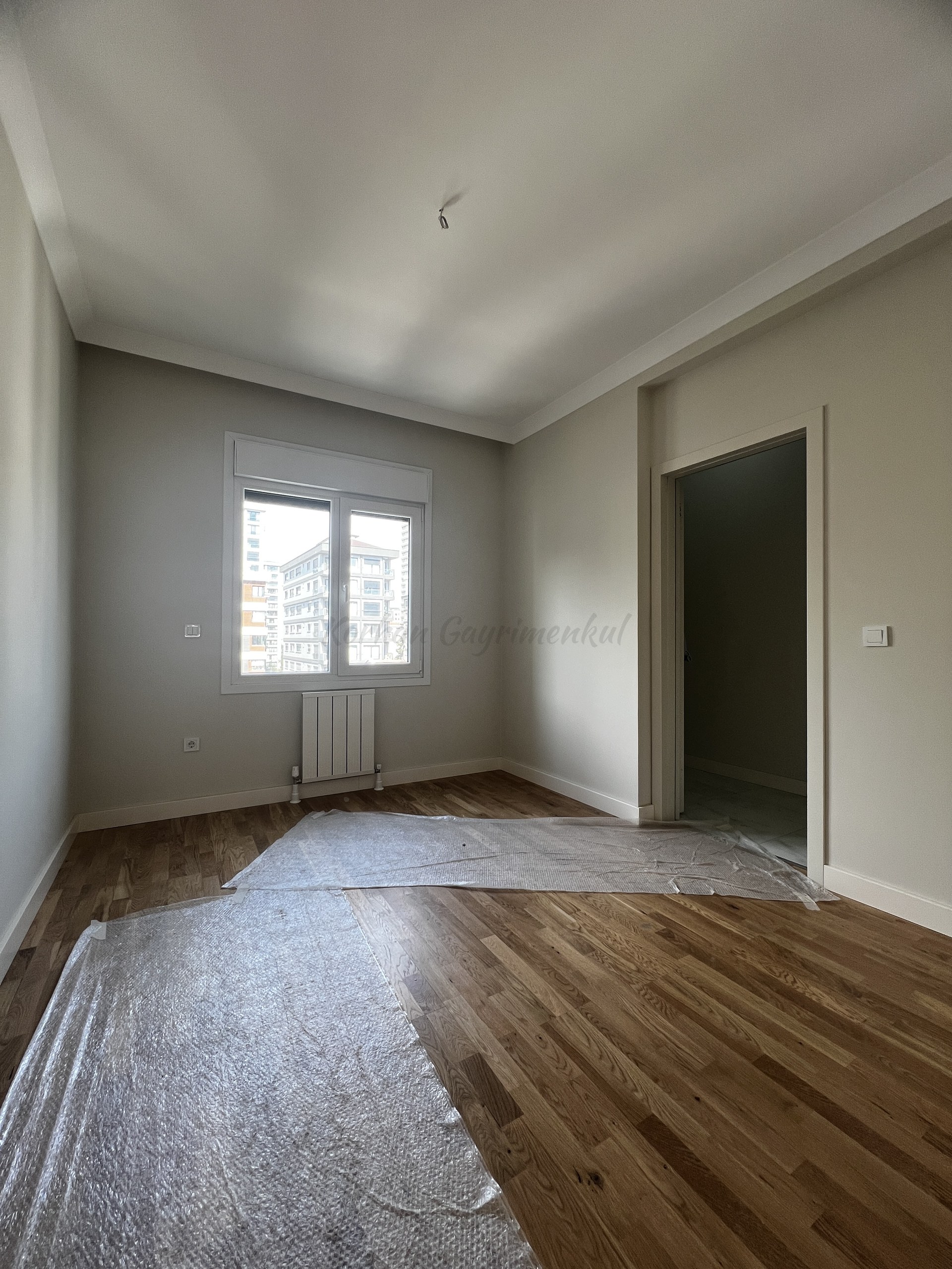 CADDEBOSTAN BAĞDAT CADDESİNE ÇOK YAKIN 115M2 NET 3+1 SIFIR