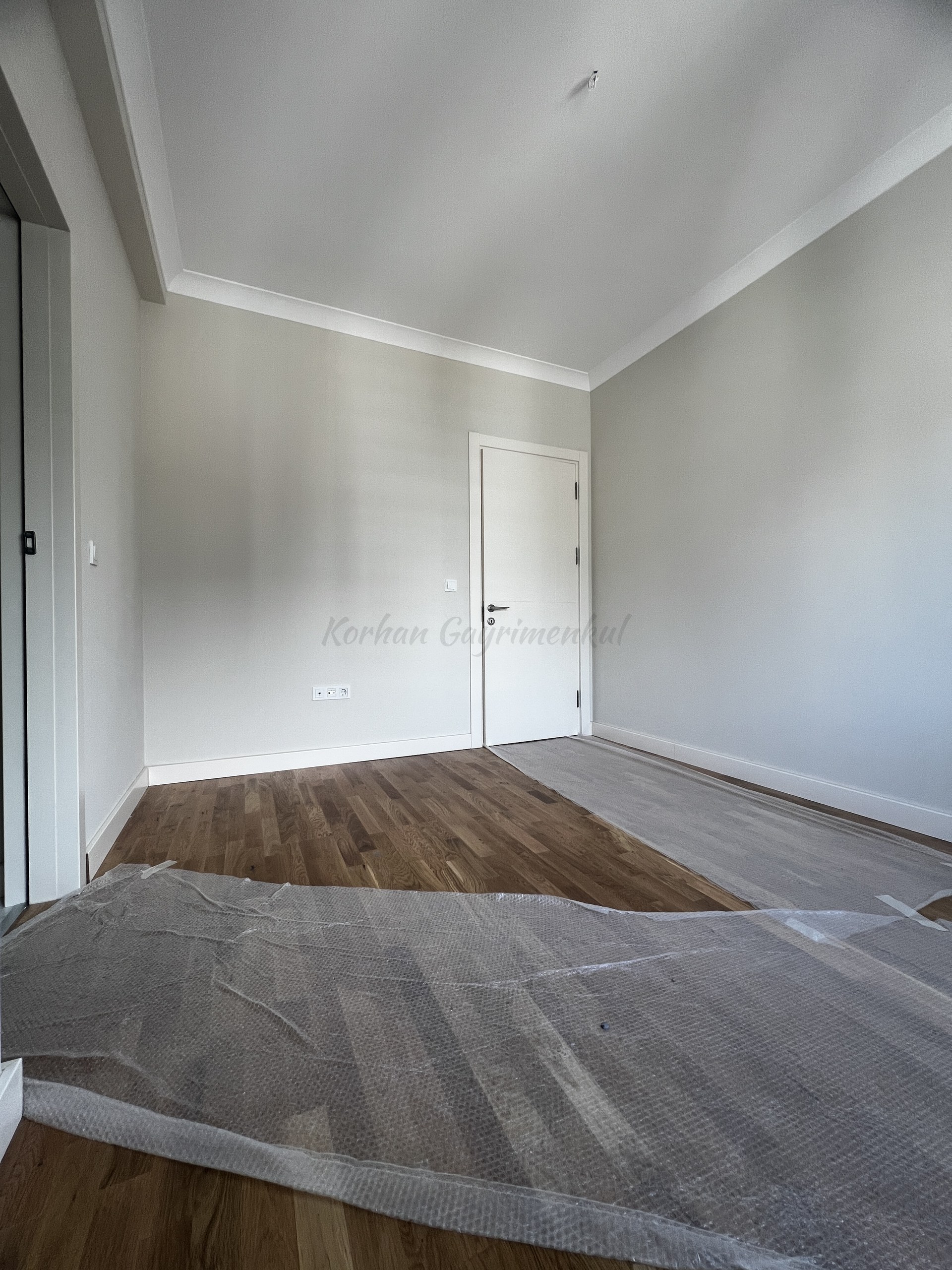 CADDEBOSTAN BAĞDAT CADDESİNE ÇOK YAKIN 115M2 NET 3+1 SIFIR
