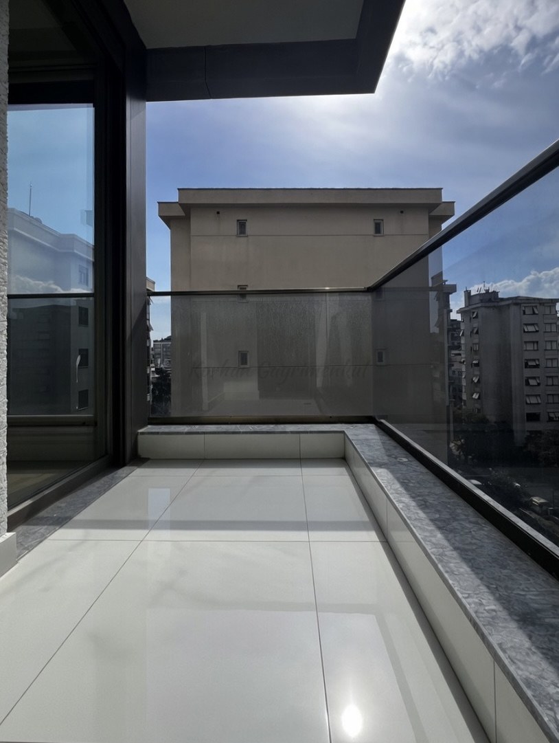 CADDEBOSTAN BAĞDAT CADDESİNE ÇOK YAKIN 115M2 NET 3+1 SIFIR