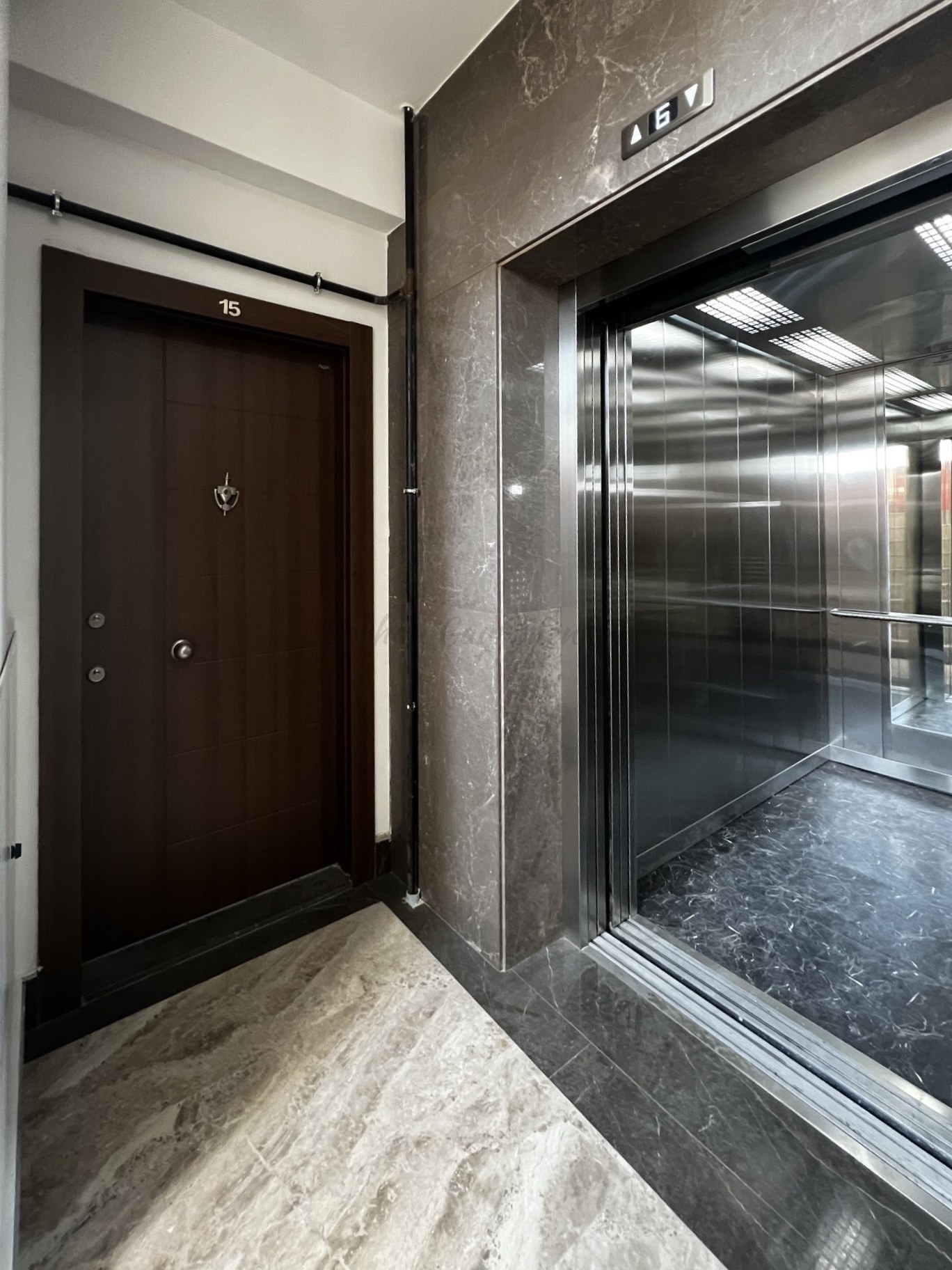 CADDEBOSTAN BAĞDAT CADDESİNE ÇOK YAKIN 115M2 NET 3+1 SIFIR