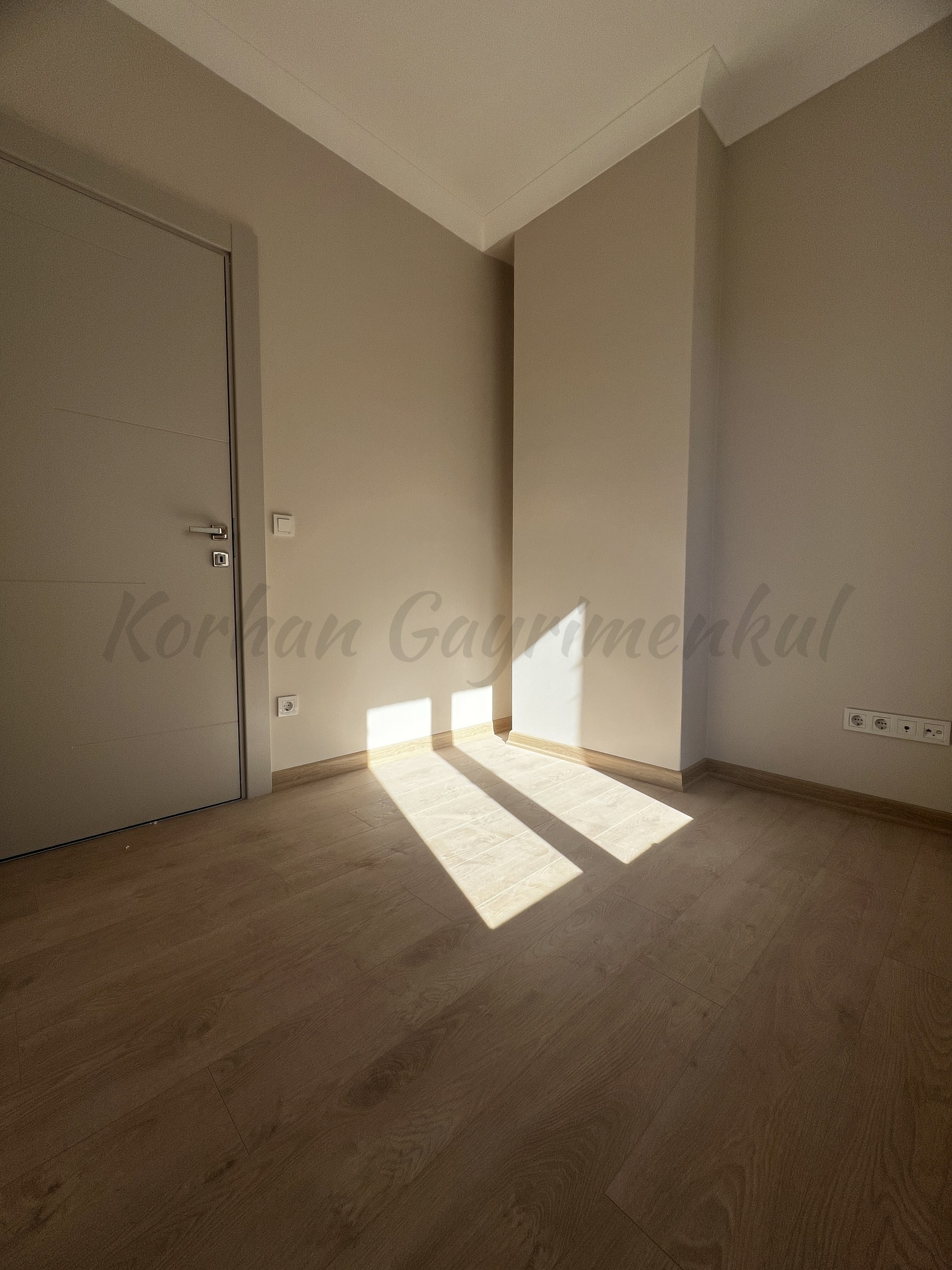 GÖZTEPE'NİN EN GÜVENİLİR SOKAĞINDA 80M2 NET 3+1 SIFIR"