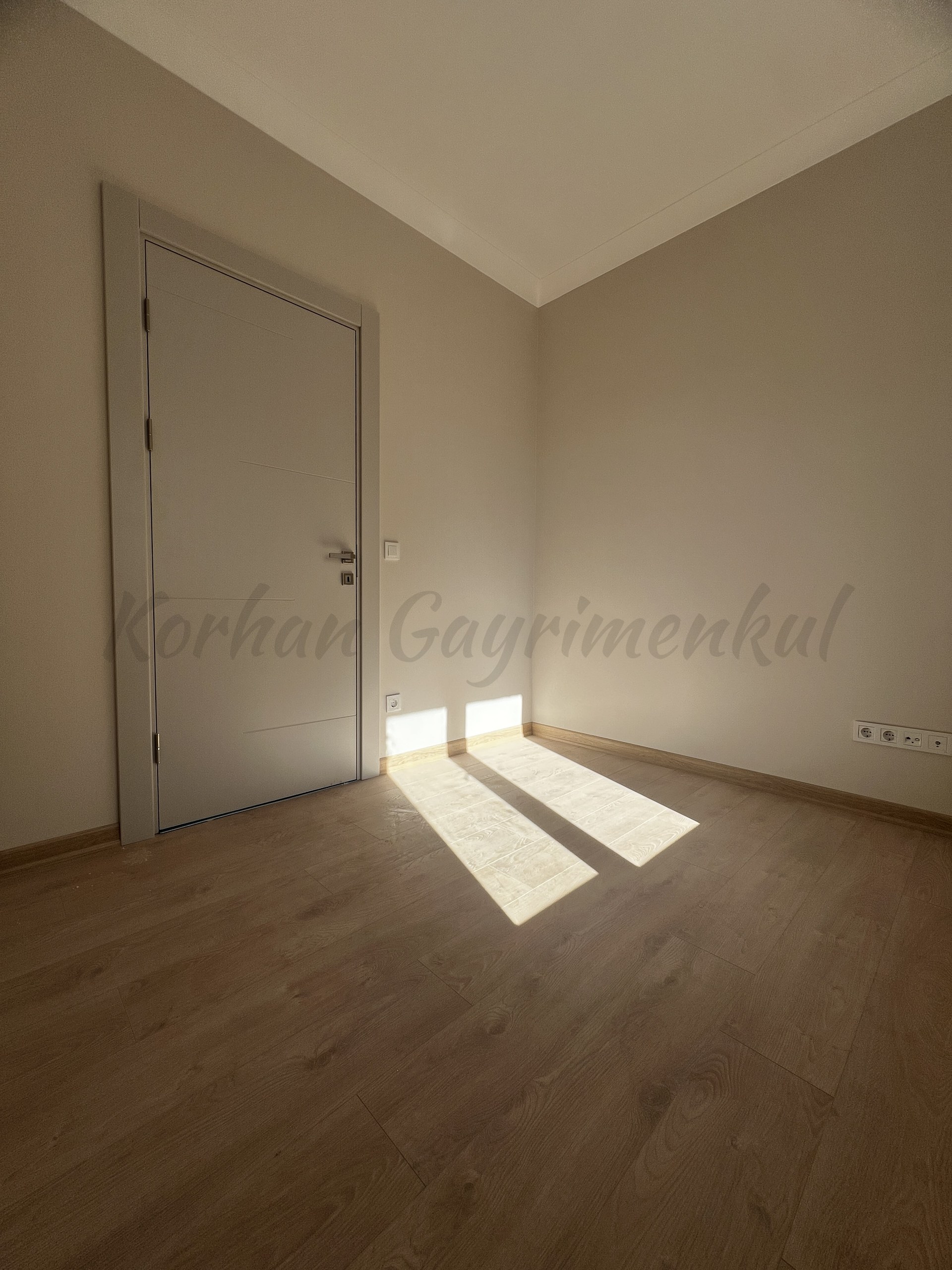 GÖZTEPE'NİN EN GÜVENİLİR SOKAĞINDA 80M2 NET 3+1 SIFIR"