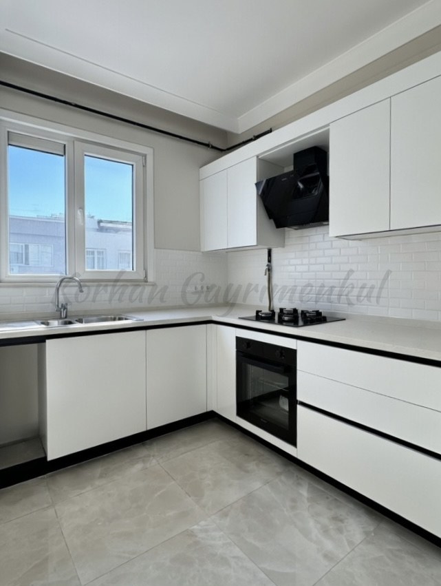 GÖZTEPE'NİN EN GÜVENİLİR SOKAĞINDA 80M2 NET 3+1 SIFIR"