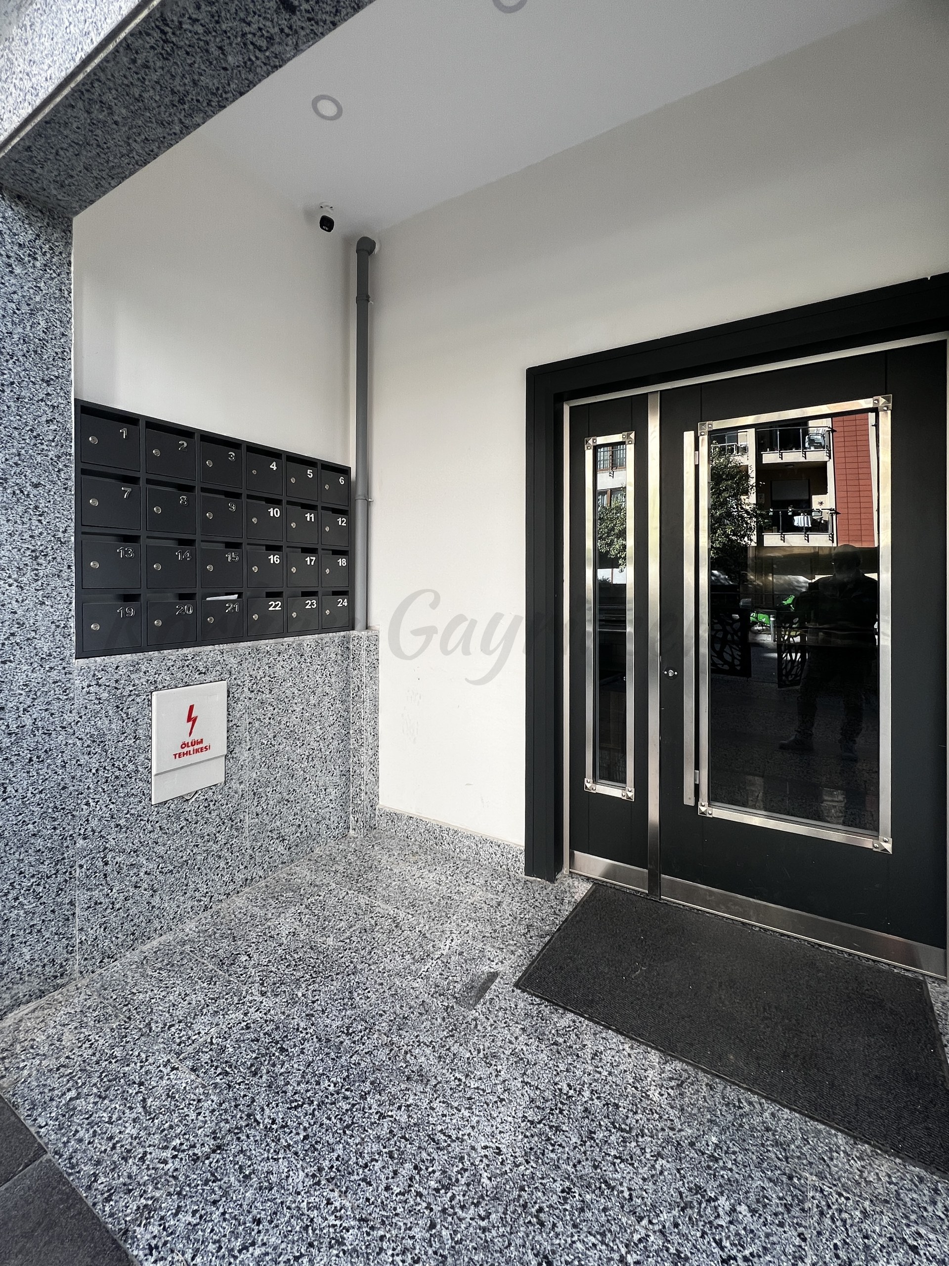 GÖZTEPE İSTANYON CADDESİNE 2. BİNADA 99M2 NET 3+1 SIFIR