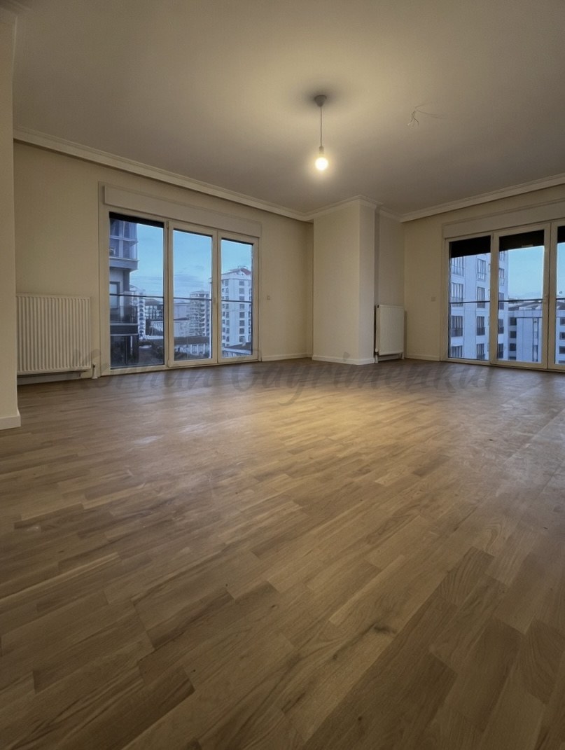 GÖZTEPE İSTANYON CADDESİNE 2. BİNADA 99M2 NET 3+1 SIFIR