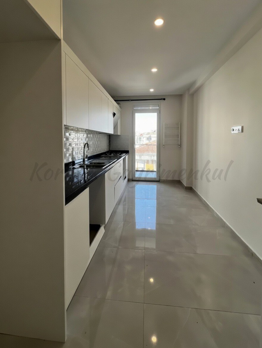 GÖZTEPE İSTANYON CADDESİNE 2. BİNADA 99M2 NET 3+1 SIFIR