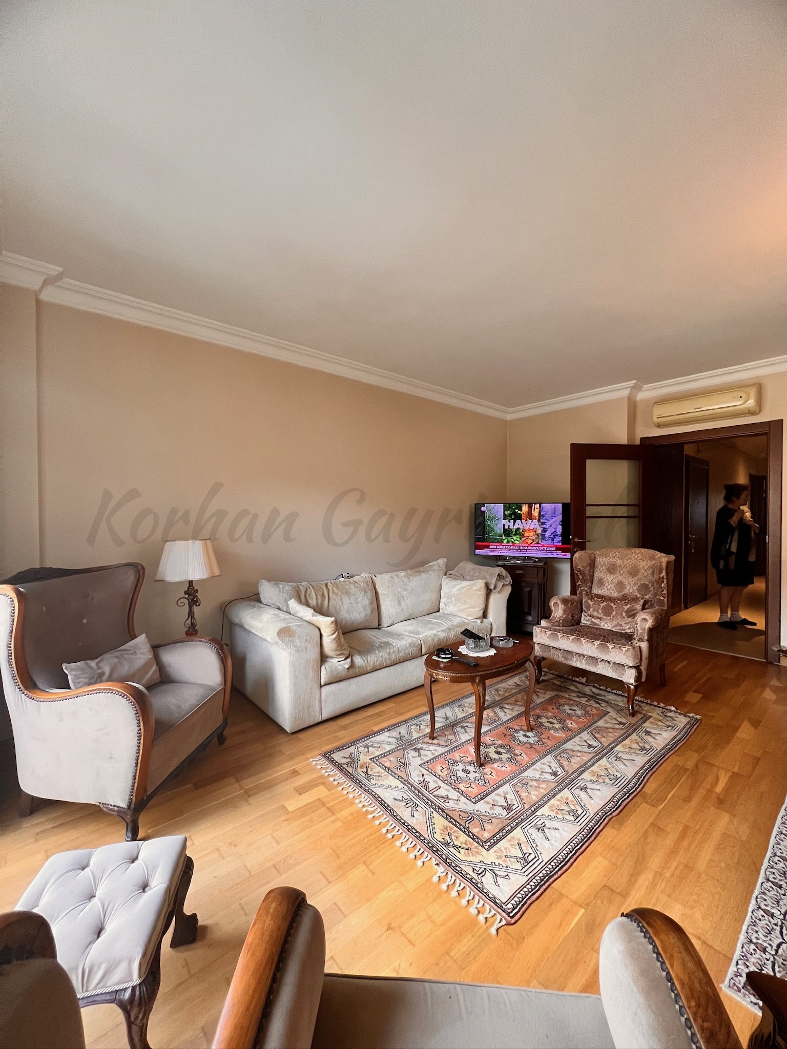 CADDEBOSTAN SAHİLDE BUTİK BİNADA 100M2 2+1 BALKONLU EBEVEYNLİ