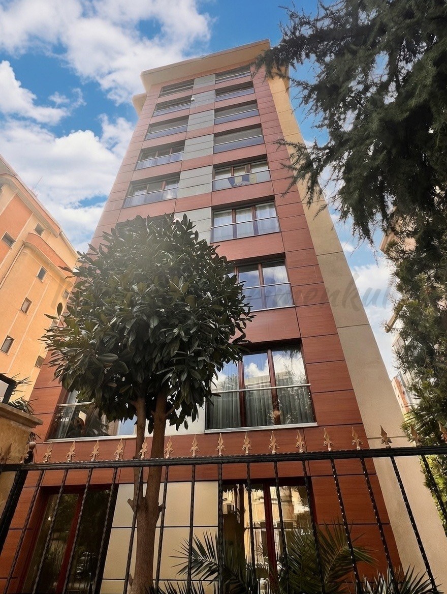 CADDEBOSTAN SAHİLDE BUTİK BİNADA 100M2 2+1 BALKONLU EBEVEYNLİ