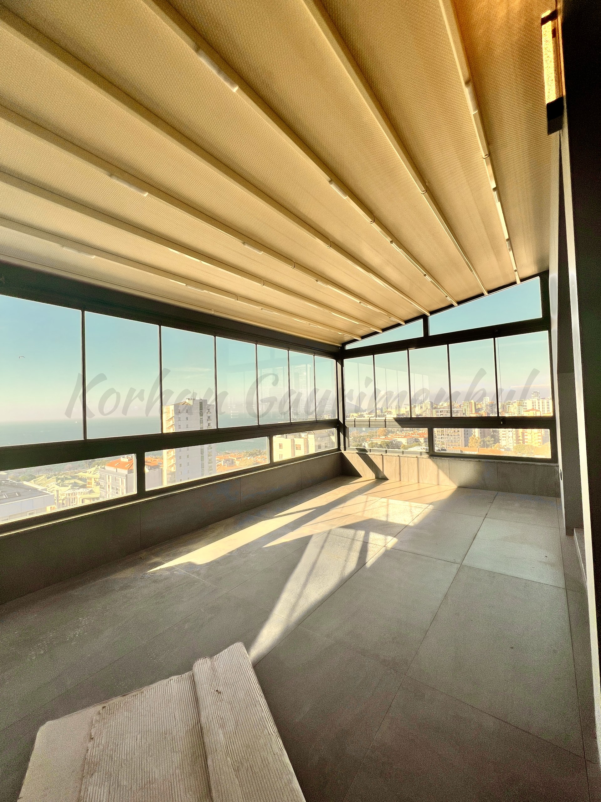 CADDEBOSTAN SAHİLDE DENZ MANZARALI 365m2 5+1 ÇİFT TERASLI DUBLEX