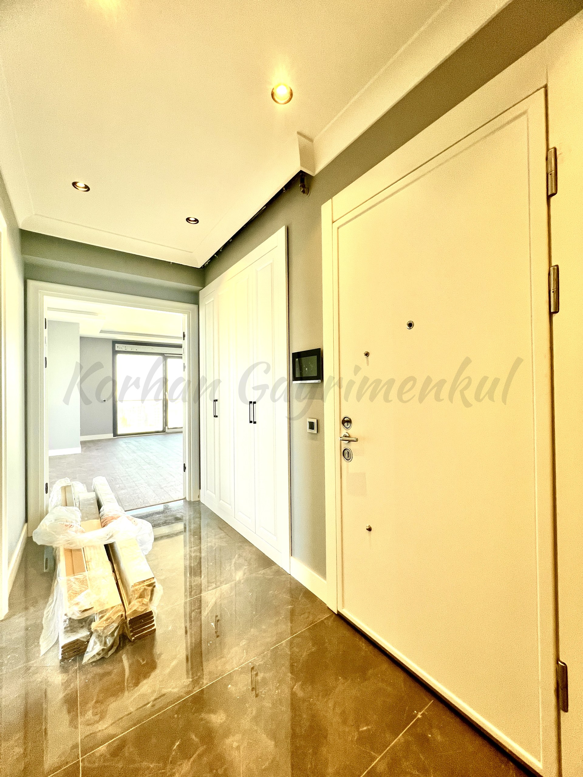CADDEBOSTAN SAHİLDE DENZ MANZARALI 365m2 5+1 ÇİFT TERASLI DUBLEX