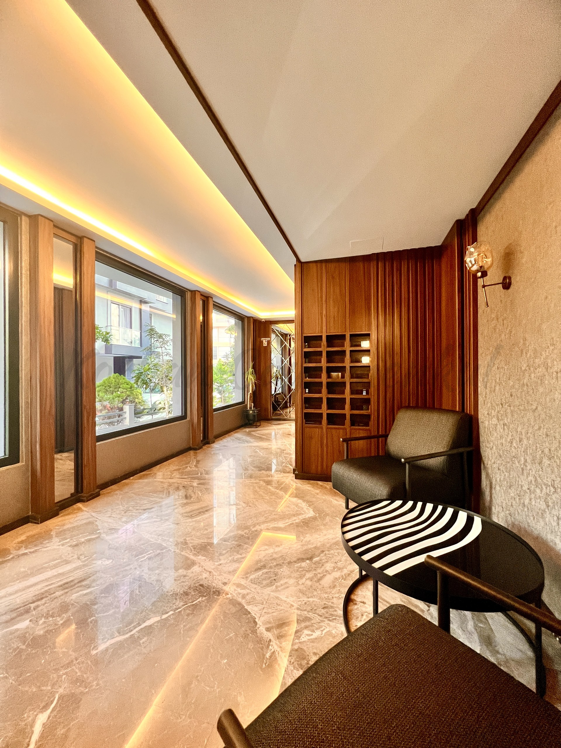 CADDEBOSTAN SAHİLDE DENZ MANZARALI 365m2 5+1 ÇİFT TERASLI DUBLEX