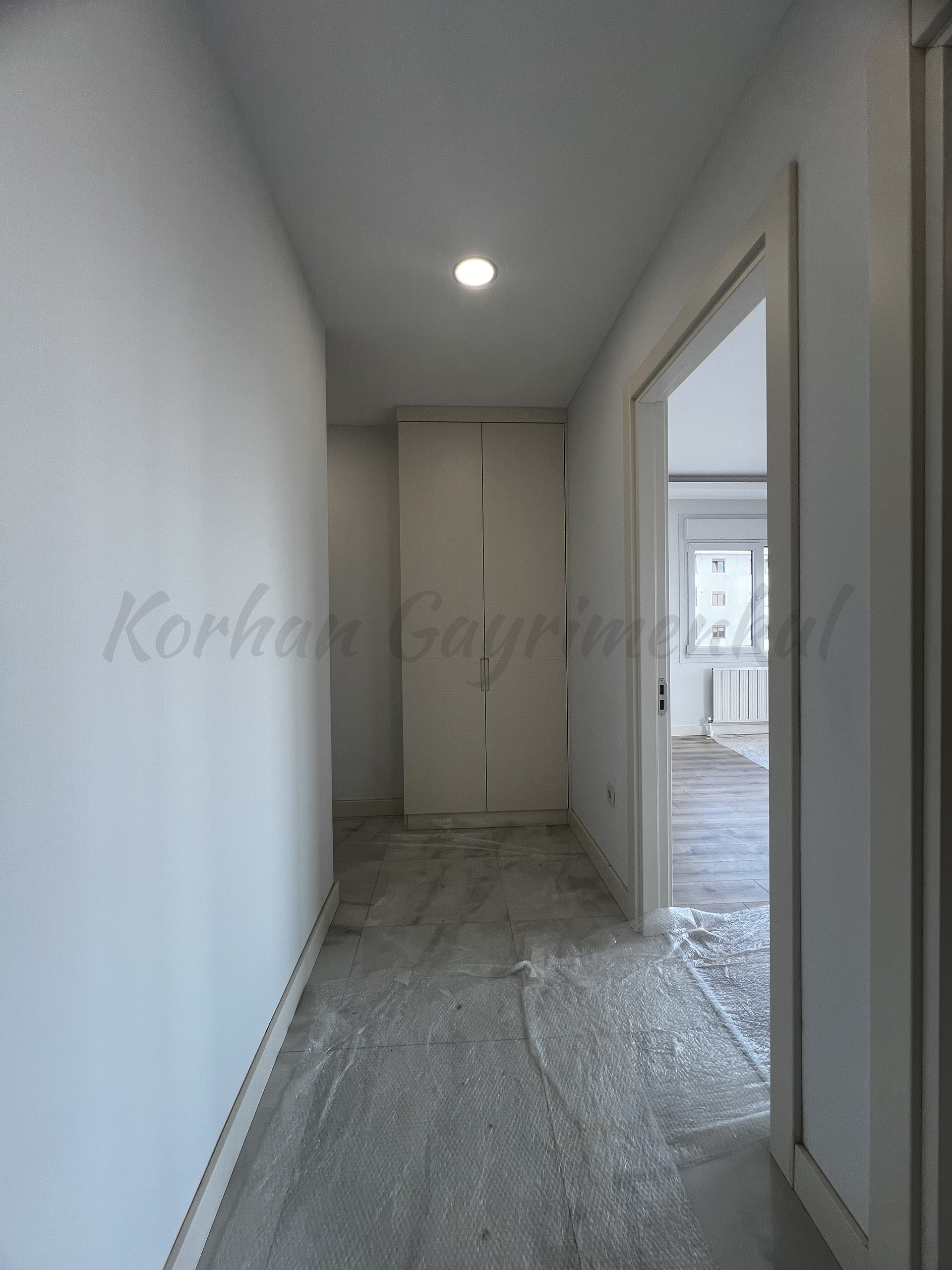 CADDEBOSTAN BAĞDATA ÇOK YAKIN DENİZ MANZARALI 87M2 2+1 BALKONLU SIFIR