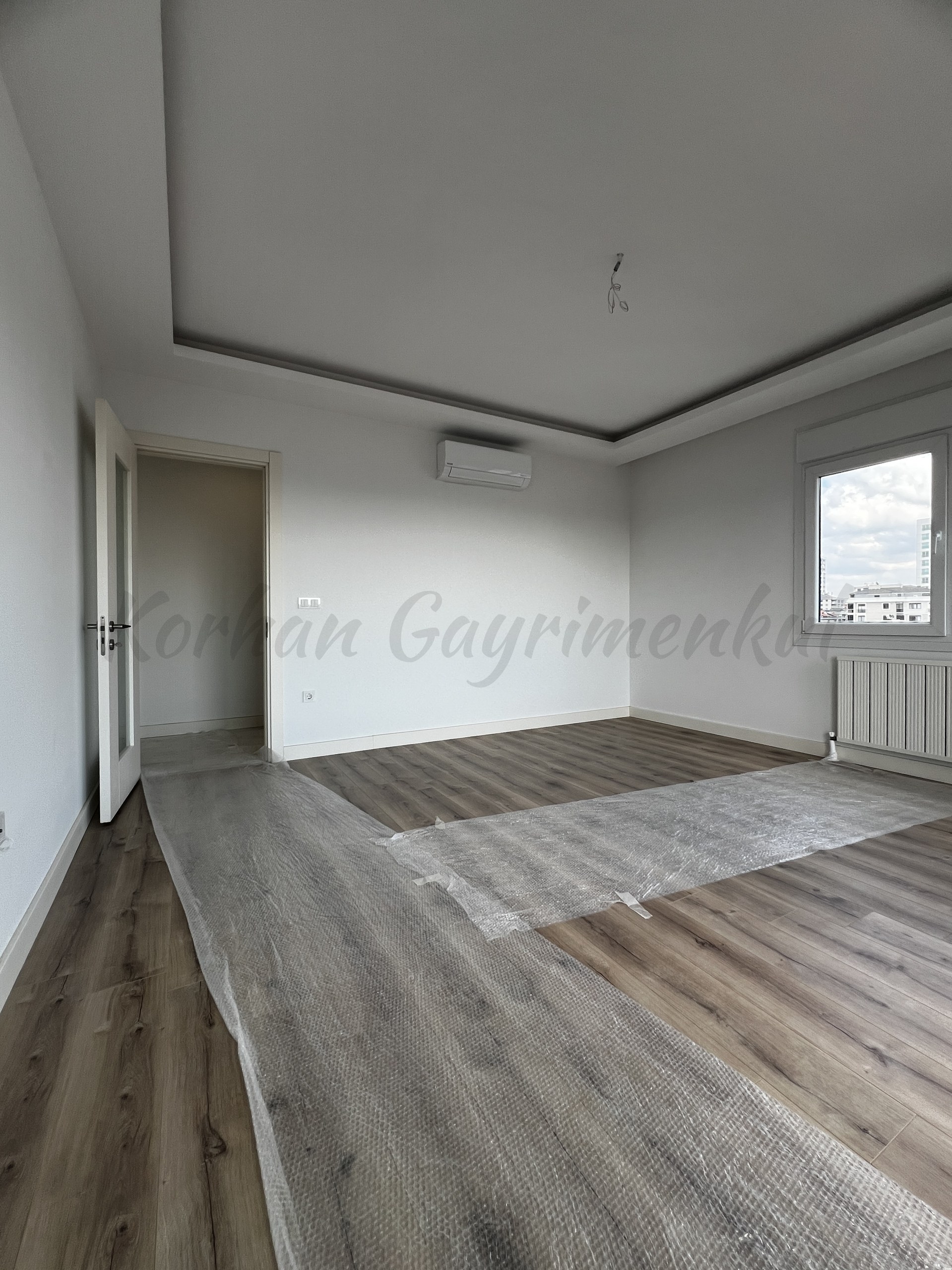 CADDEBOSTAN BAĞDATA ÇOK YAKIN DENİZ MANZARALI 87M2 2+1 BALKONLU SIFIR