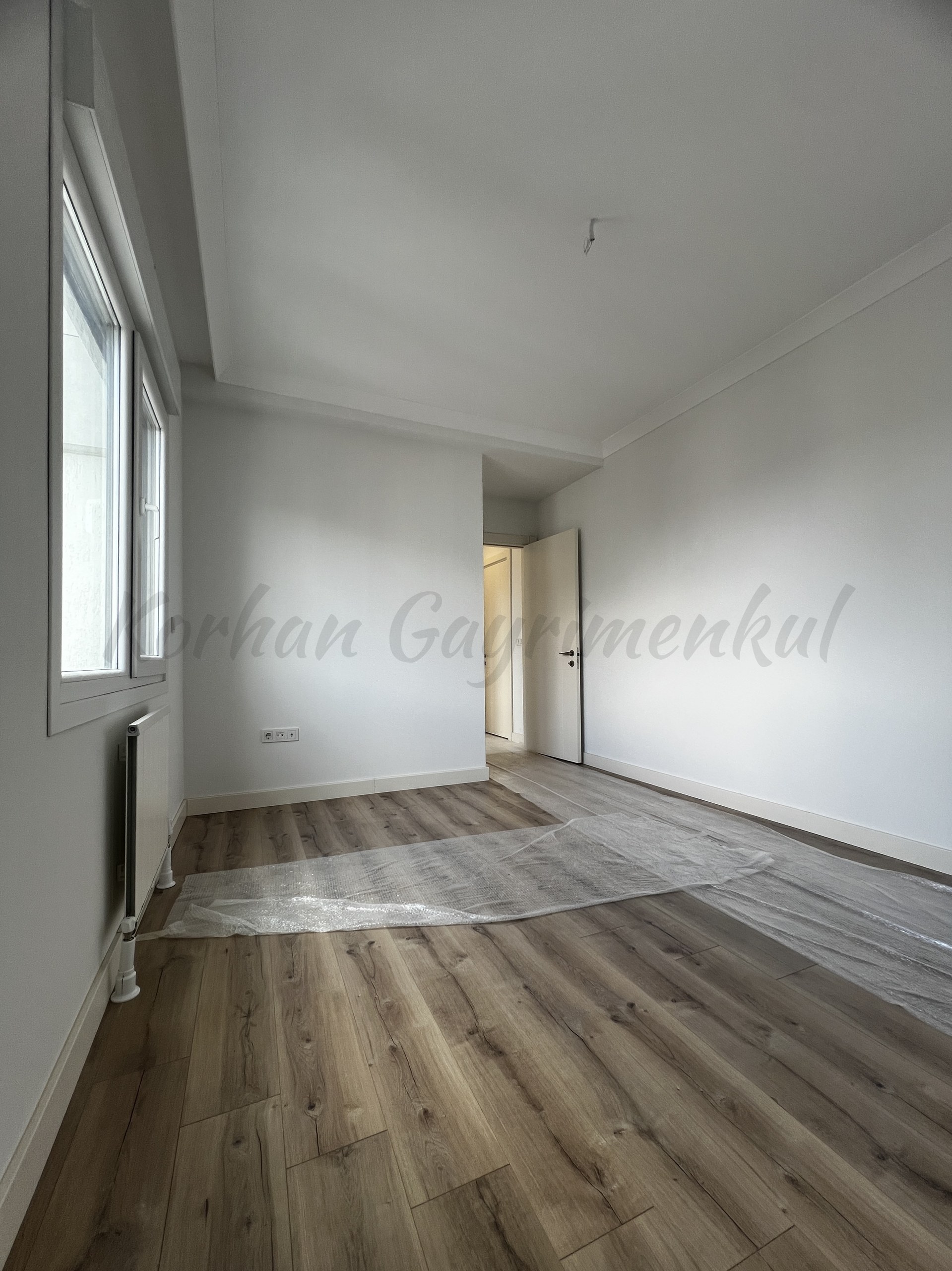 CADDEBOSTAN BAĞDATA ÇOK YAKIN DENİZ MANZARALI 87M2 2+1 BALKONLU SIFIR
