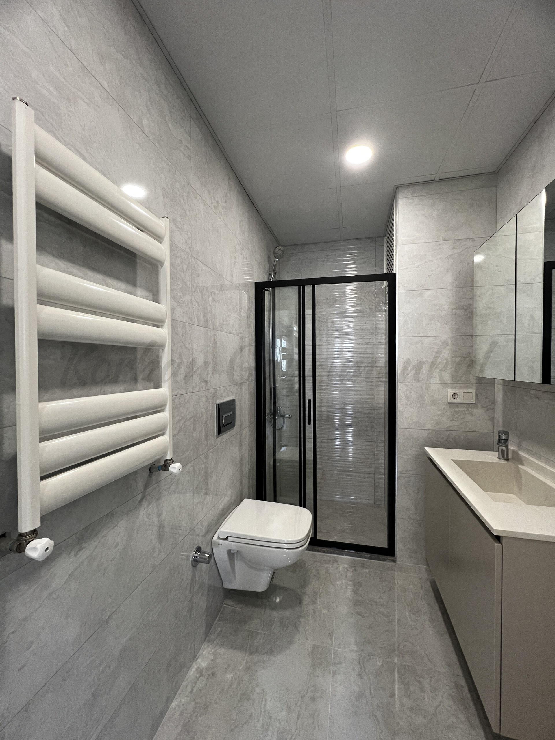 CADDEBOSTAN BAĞDATA ÇOK YAKIN DENİZ MANZARALI 87M2 2+1 BALKONLU SIFIR