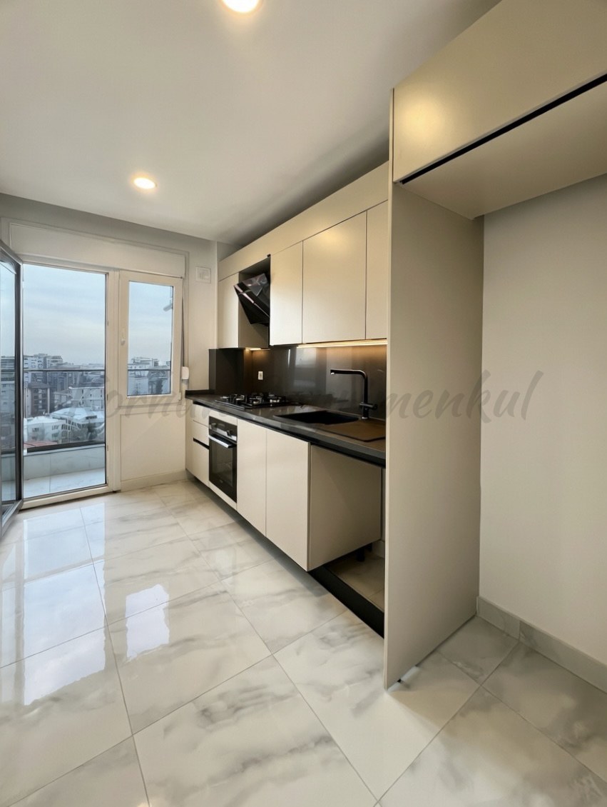 CADDEBOSTAN BAĞDATA ÇOK YAKIN DENİZ MANZARALI 87M2 2+1 BALKONLU SIFIR