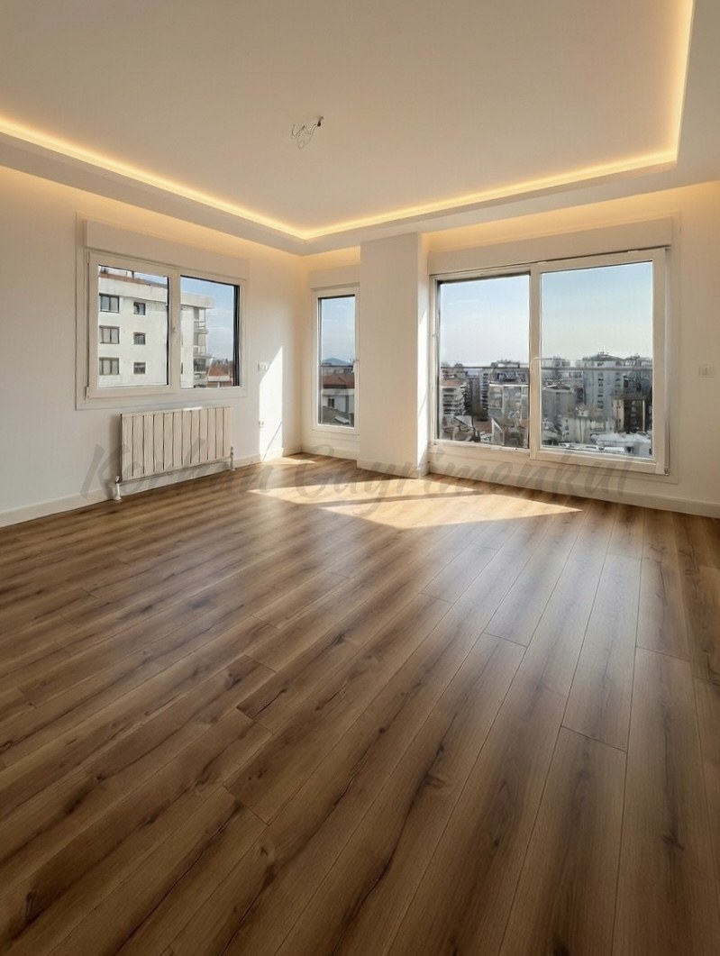 CADDEBOSTAN BAĞDATA ÇOK YAKIN DENİZ MANZARALI 87M2 2+1 BALKONLU SIFIR