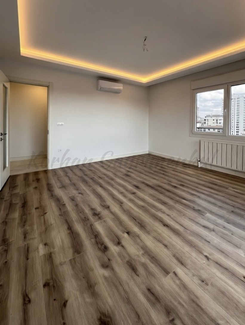 CADDEBOSTAN BAĞDATA ÇOK YAKIN DENİZ MANZARALI 87M2 2+1 BALKONLU SIFIR