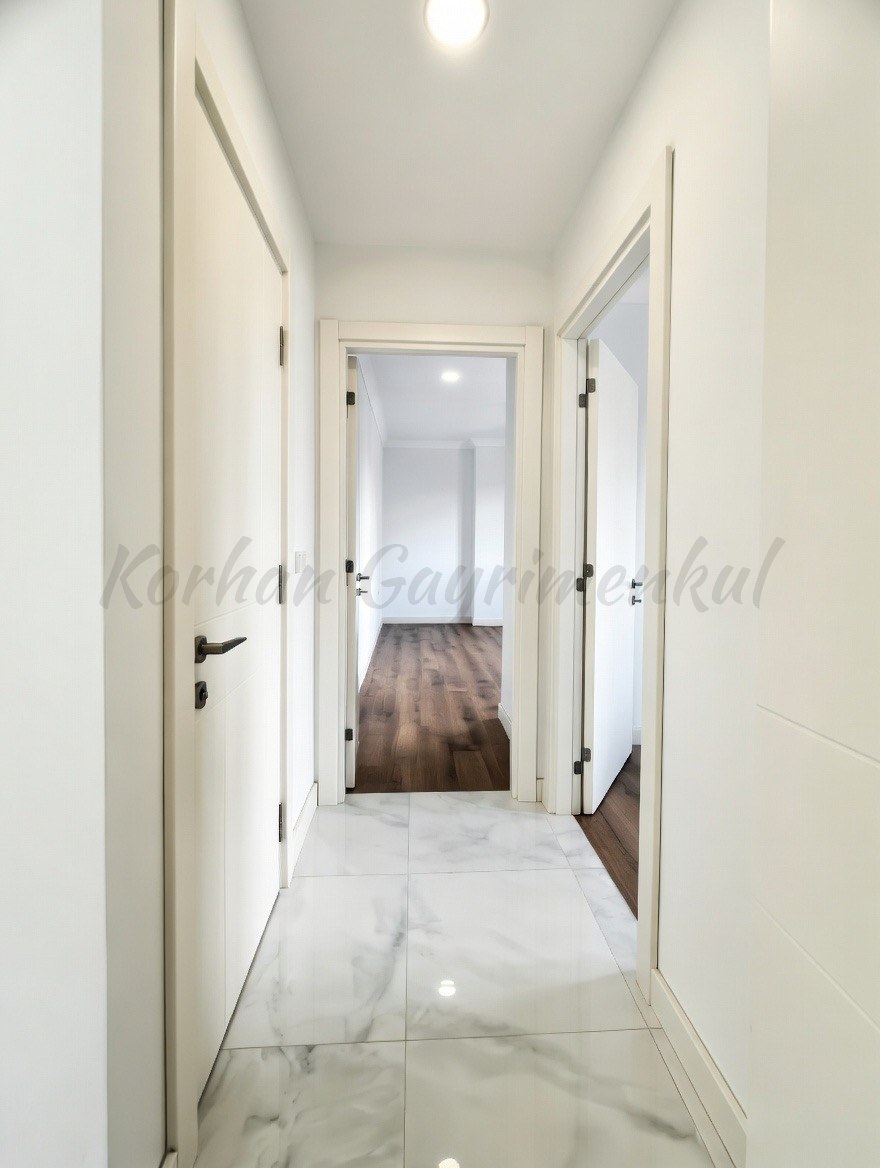 CADDEBOSTAN BAĞDATA ÇOK YAKIN DENİZ MANZARALI 87M2 2+1 BALKONLU SIFIR