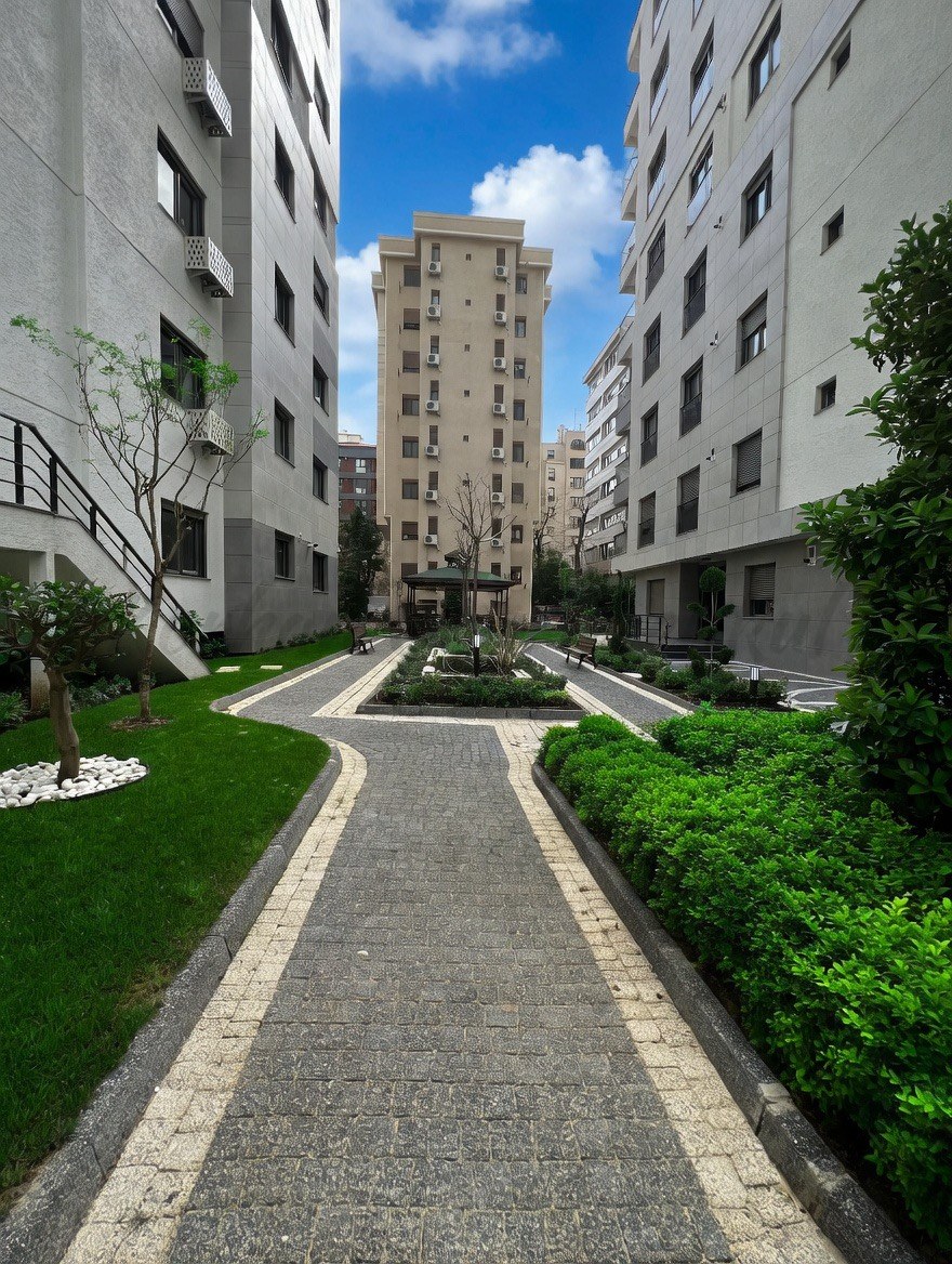 CADDEBOSTAN BAĞDATA ÇOK YAKIN DENİZ MANZARALI 87M2 2+1 BALKONLU SIFIR