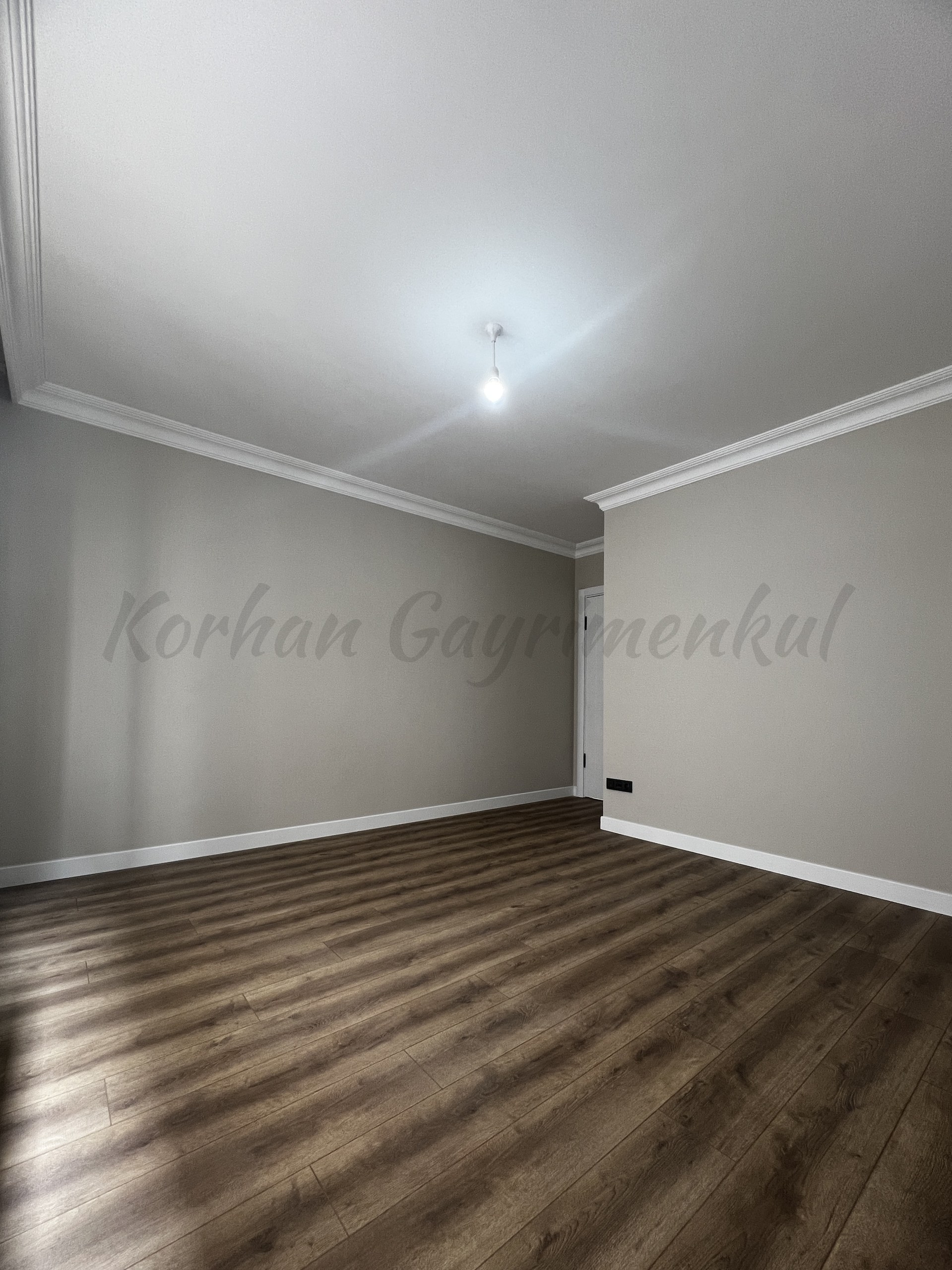 GÖZTEPEDE BAĞDATA YAKIN MİMARİ DEKORLU BALKONLU 95M2 NET 3+1