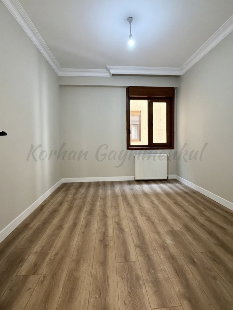 GÖZTEPEDE BAĞDATA YAKIN MİMARİ DEKORLU BALKONLU 95M2 NET 3+1