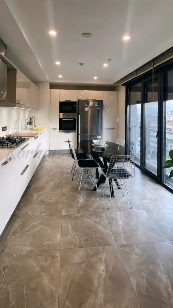 CADDEBOSTAN BAĞDAT CADDESİNDE 172m2 BRÜT 145m2 NET 4+1 A PLUS KALİTEDE REZİDANS