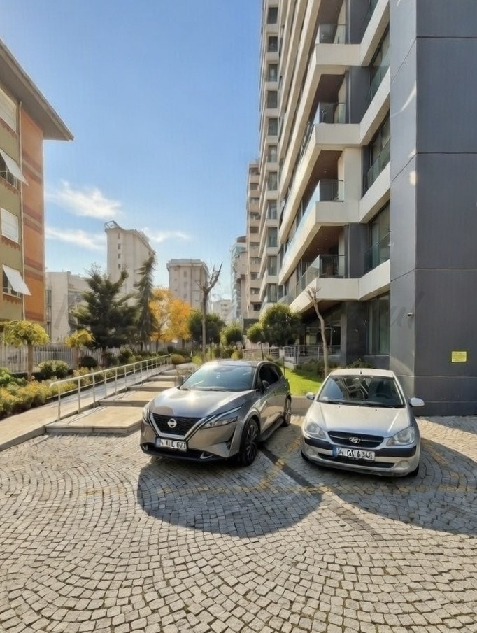 CADDEBOSTAN BAĞDAT CADDESİNDE 172m2 BRÜT 145m2 NET 4+1 A PLUS KALİTEDE REZİDANS