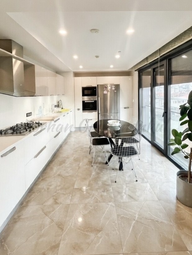 CADDEBOSTAN BAĞDAT CADDESİNDE 172m2 BRÜT 145m2 NET 4+1 A PLUS KALİTEDE REZİDANS