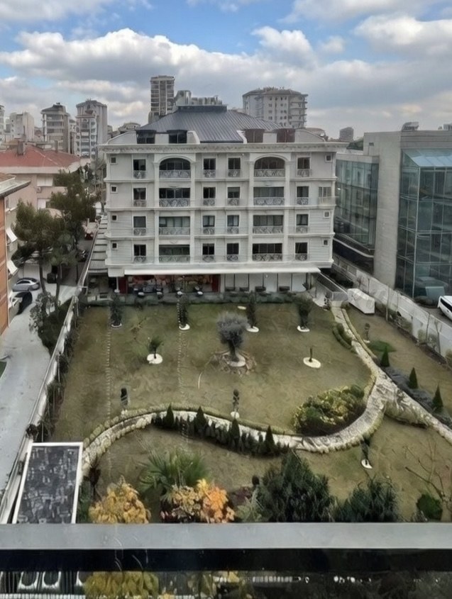 CADDEBOSTAN BAĞDAT CADDESİNDE 172m2 BRÜT 145m2 NET 4+1 A PLUS KALİTEDE REZİDANS