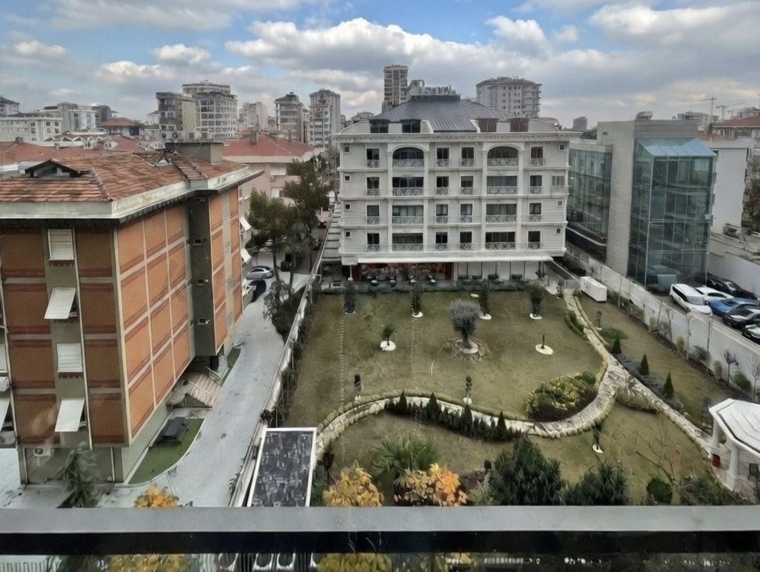 CADDEBOSTAN BAĞDAT CADDESİNDE 172m2 BRÜT 145m2 NET 4+1 A PLUS KALİTEDE REZİDANS