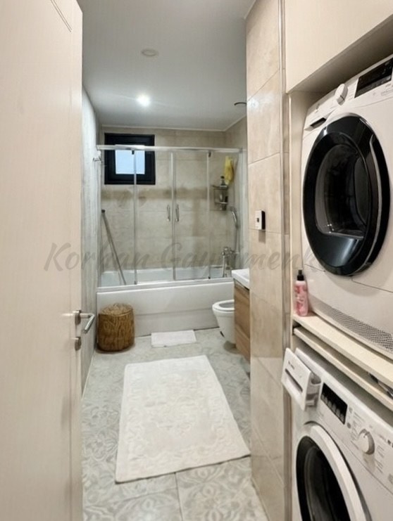 CADDEBOSTAN BAĞDAT CADDESİNDE 172m2 BRÜT 145m2 NET 4+1 A PLUS KALİTEDE REZİDANS