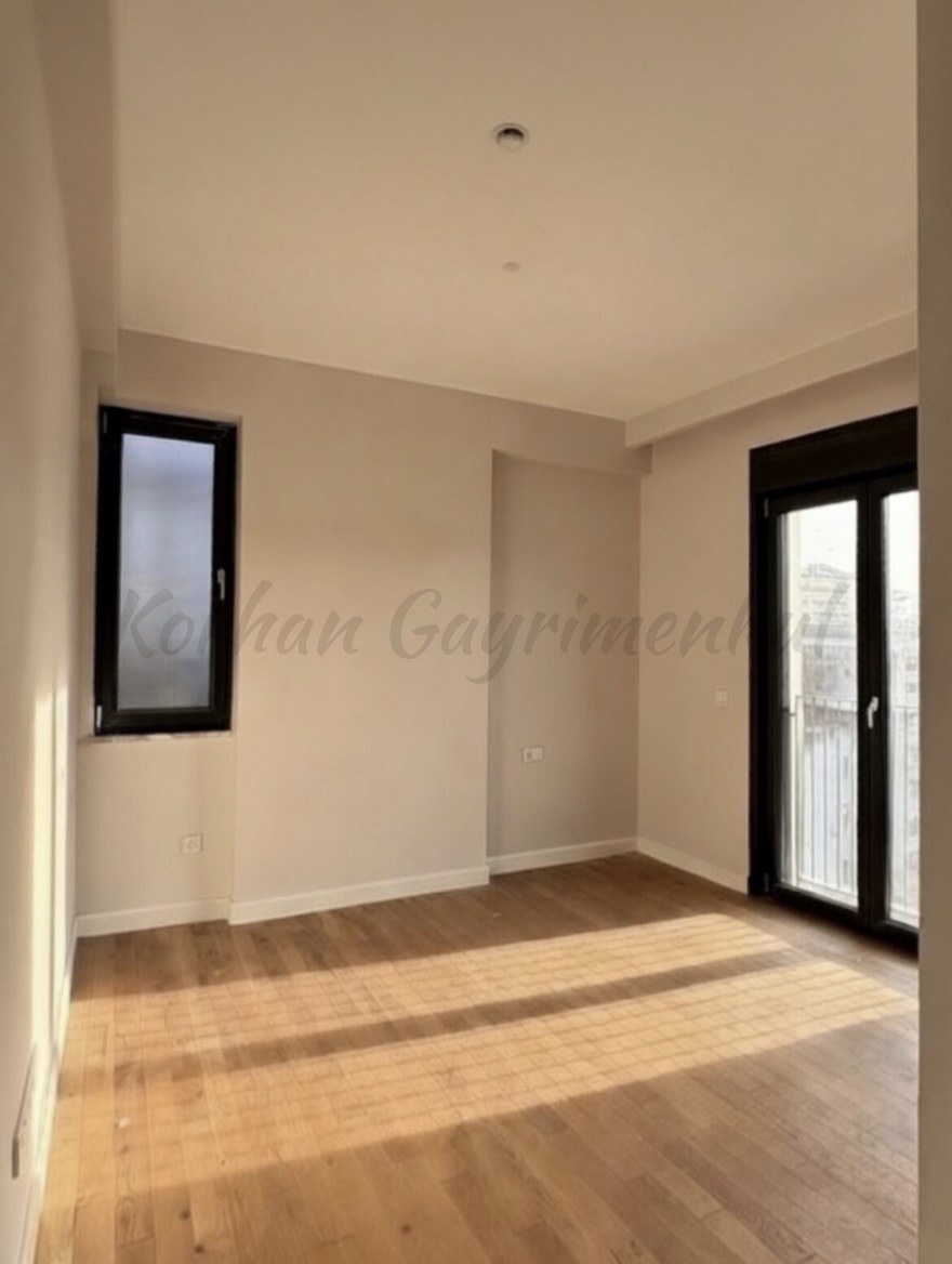 CADDEBOSTAN BAĞDATA 3.BİNADA 178m2 BRÜT 161m2 NET 4+1 BALKONLU