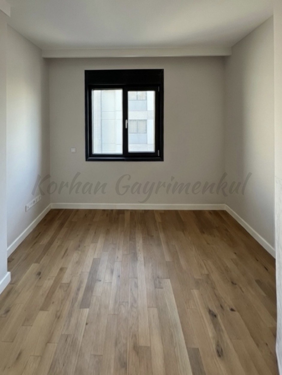 CADDEBOSTAN BAĞDATA 3.BİNADA 178m2 BRÜT 161m2 NET 4+1 BALKONLU