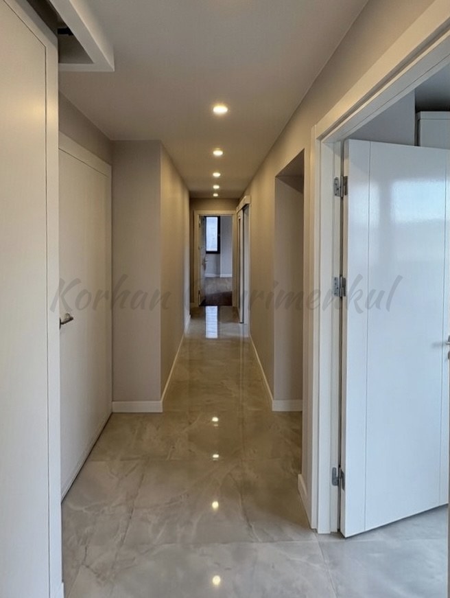 CADDEBOSTAN BAĞDATA 3.BİNADA 178m2 BRÜT 161m2 NET 4+1 BALKONLU
