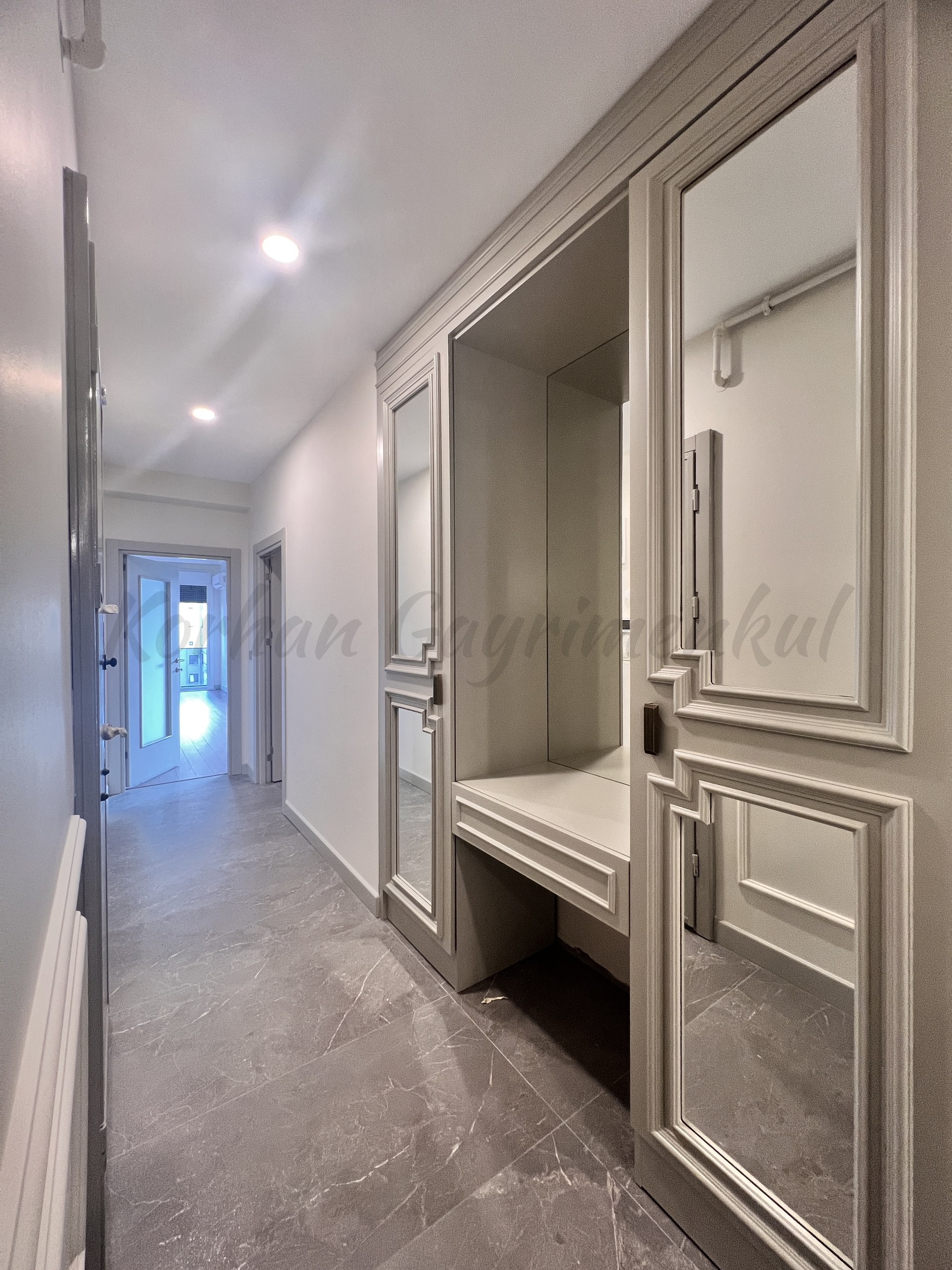 GÖZTEPE BAHARİYELİ SOKAKTA 120m2 NET 3+1 MİMARİ DEKORLU ÇİFT BALKONLU 5 YILLIK