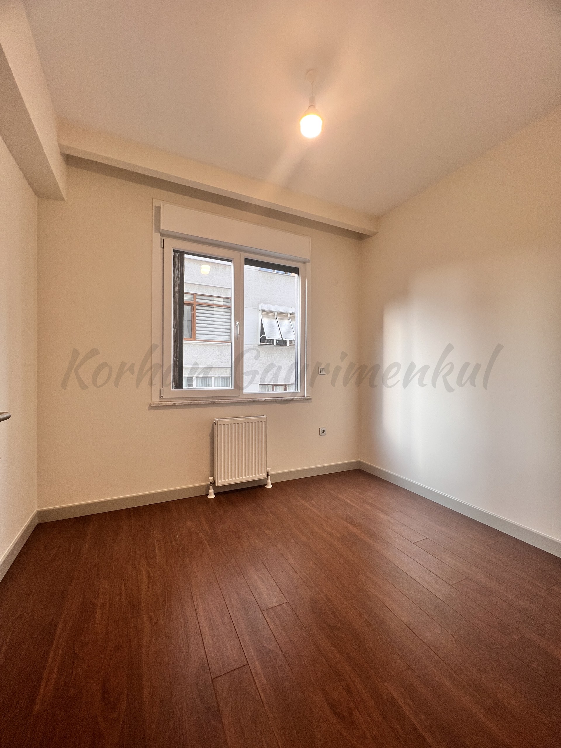 GÖZTEPE BAHARİYELİ SOKAKTA 120m2 NET 3+1 MİMARİ DEKORLU ÇİFT BALKONLU 5 YILLIK
