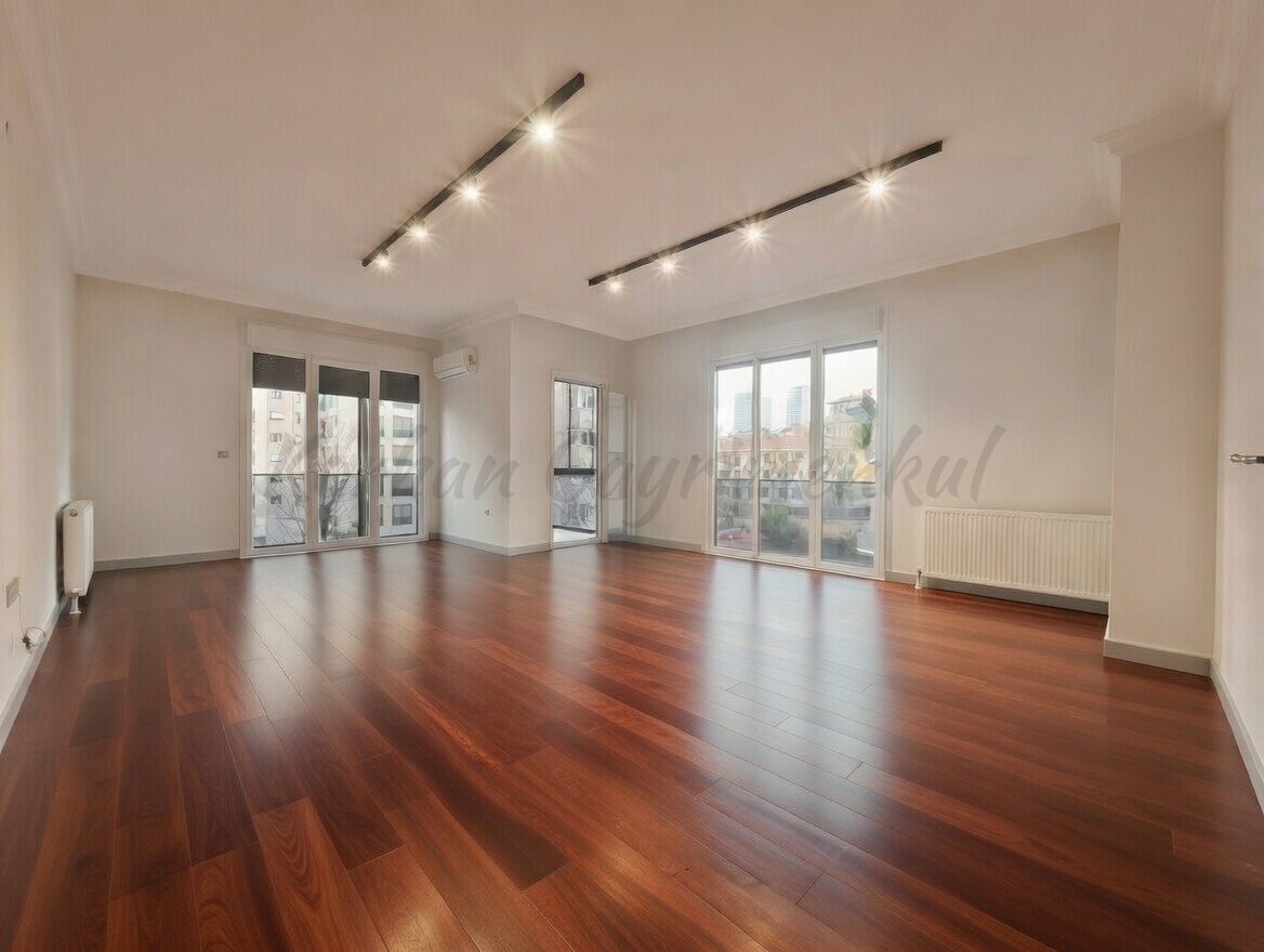 GÖZTEPE BAHARİYELİ SOKAKTA 120m2 NET 3+1 MİMARİ DEKORLU ÇİFT BALKONLU 5 YILLIK