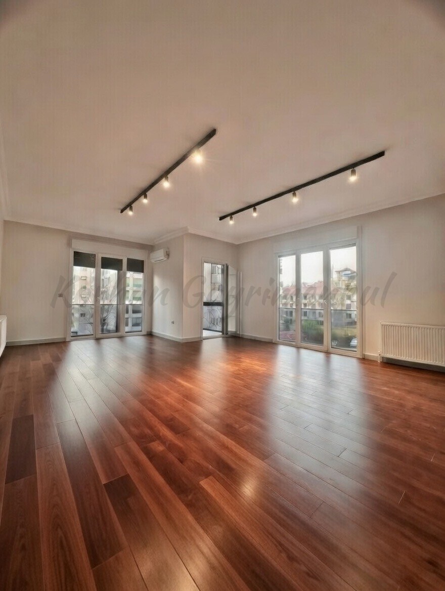 GÖZTEPE BAHARİYELİ SOKAKTA 120m2 NET 3+1 MİMARİ DEKORLU ÇİFT BALKONLU 5 YILLIK