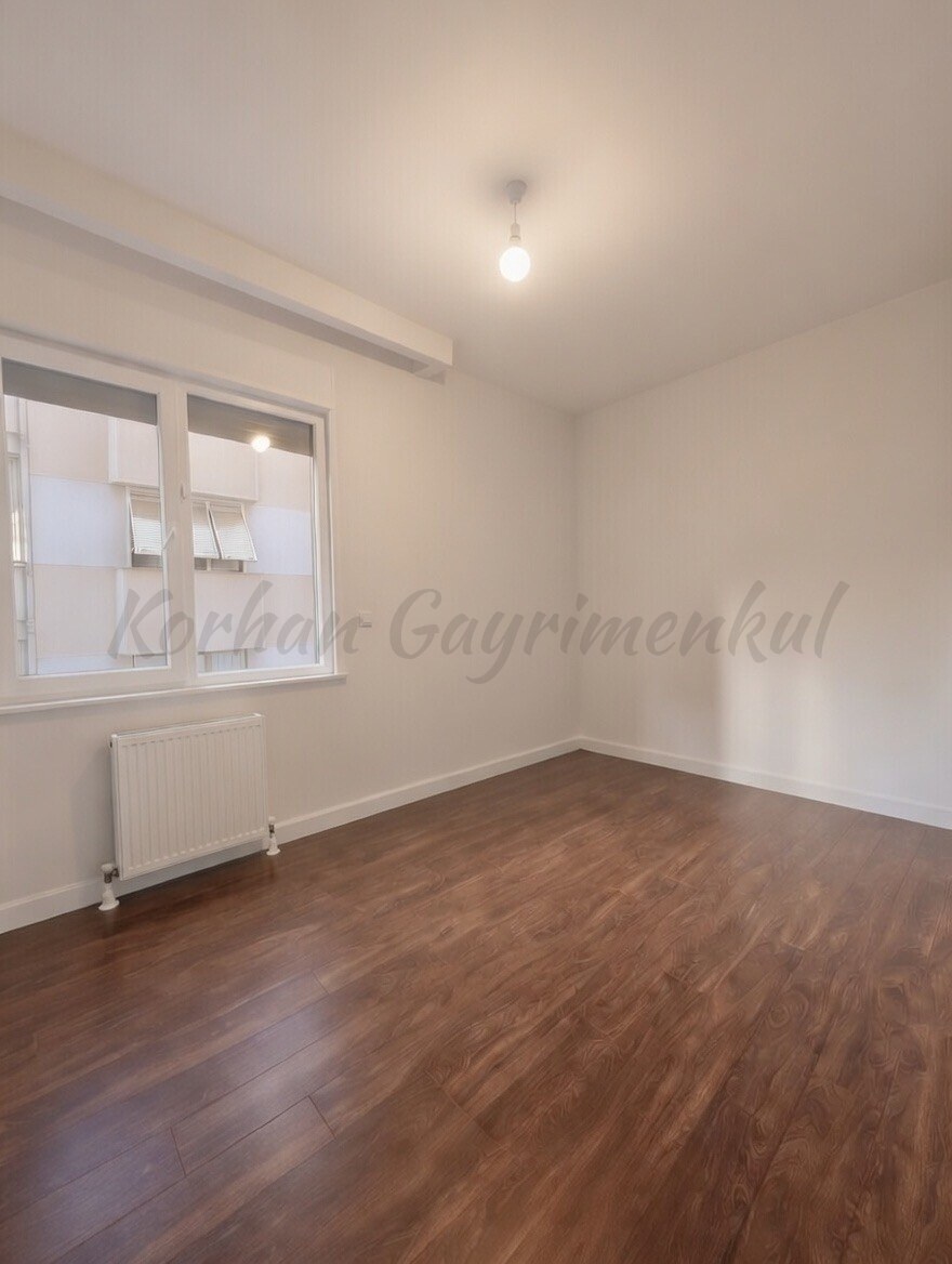 GÖZTEPE BAHARİYELİ SOKAKTA 120m2 NET 3+1 MİMARİ DEKORLU ÇİFT BALKONLU 5 YILLIK