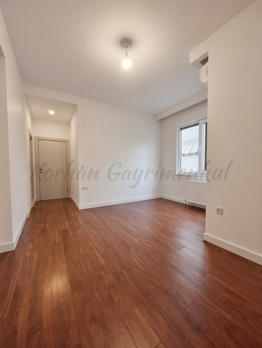 GÖZTEPE BAHARİYELİ SOKAKTA 120m2 NET 3+1 MİMARİ DEKORLU ÇİFT BALKONLU 5 YILLIK