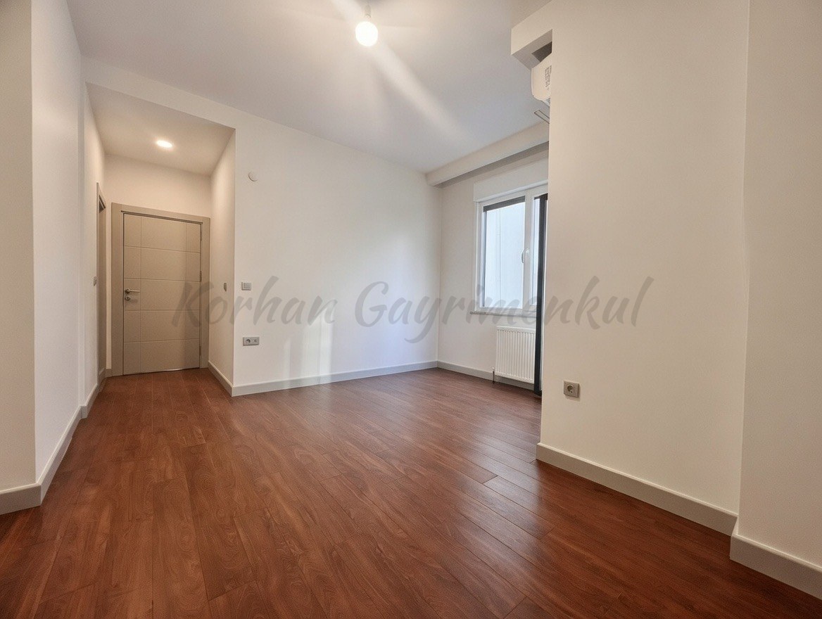 GÖZTEPE BAHARİYELİ SOKAKTA 120m2 NET 3+1 MİMARİ DEKORLU ÇİFT BALKONLU 5 YILLIK