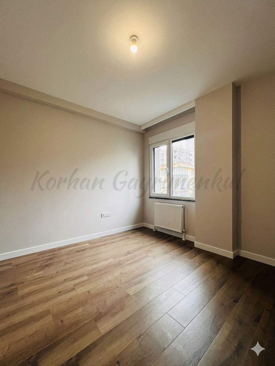 CADDEBOSTANIN EN YEŞİL SOKAĞNDA GENİŞ BALKONLU 145M2 3+1 SIFIR