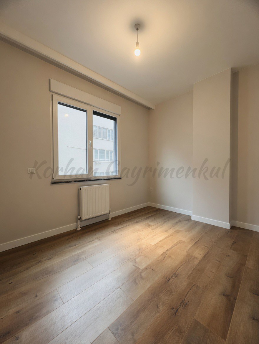 CADDEBOSTANIN EN YEŞİL SOKAĞNDA GENİŞ BALKONLU 145M2 3+1 SIFIR