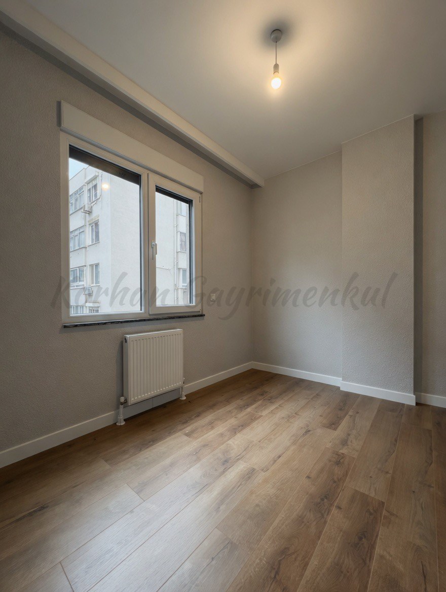 CADDEBOSTANIN EN YEŞİL SOKAĞNDA GENİŞ BALKONLU 145M2 3+1 SIFIR