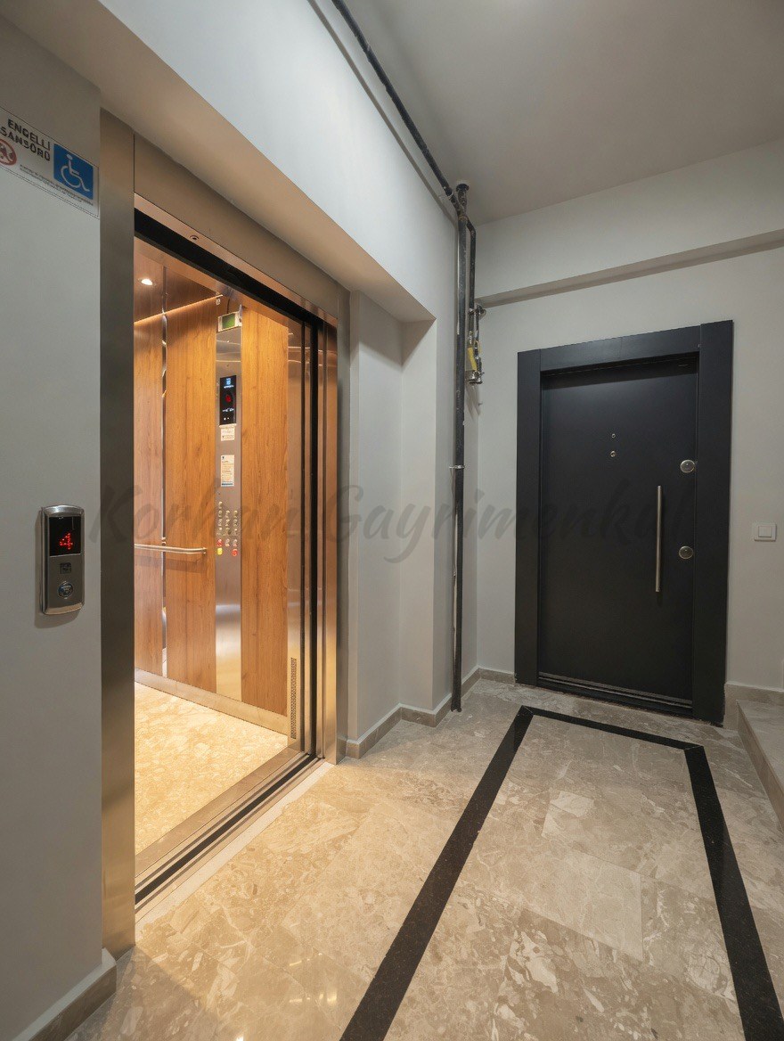 CADDEBOSTANIN EN YEŞİL SOKAĞNDA GENİŞ BALKONLU 145M2 3+1 SIFIR